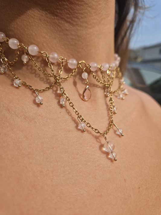 Collier + bijoux d'épaules — Les Mains d'Elora